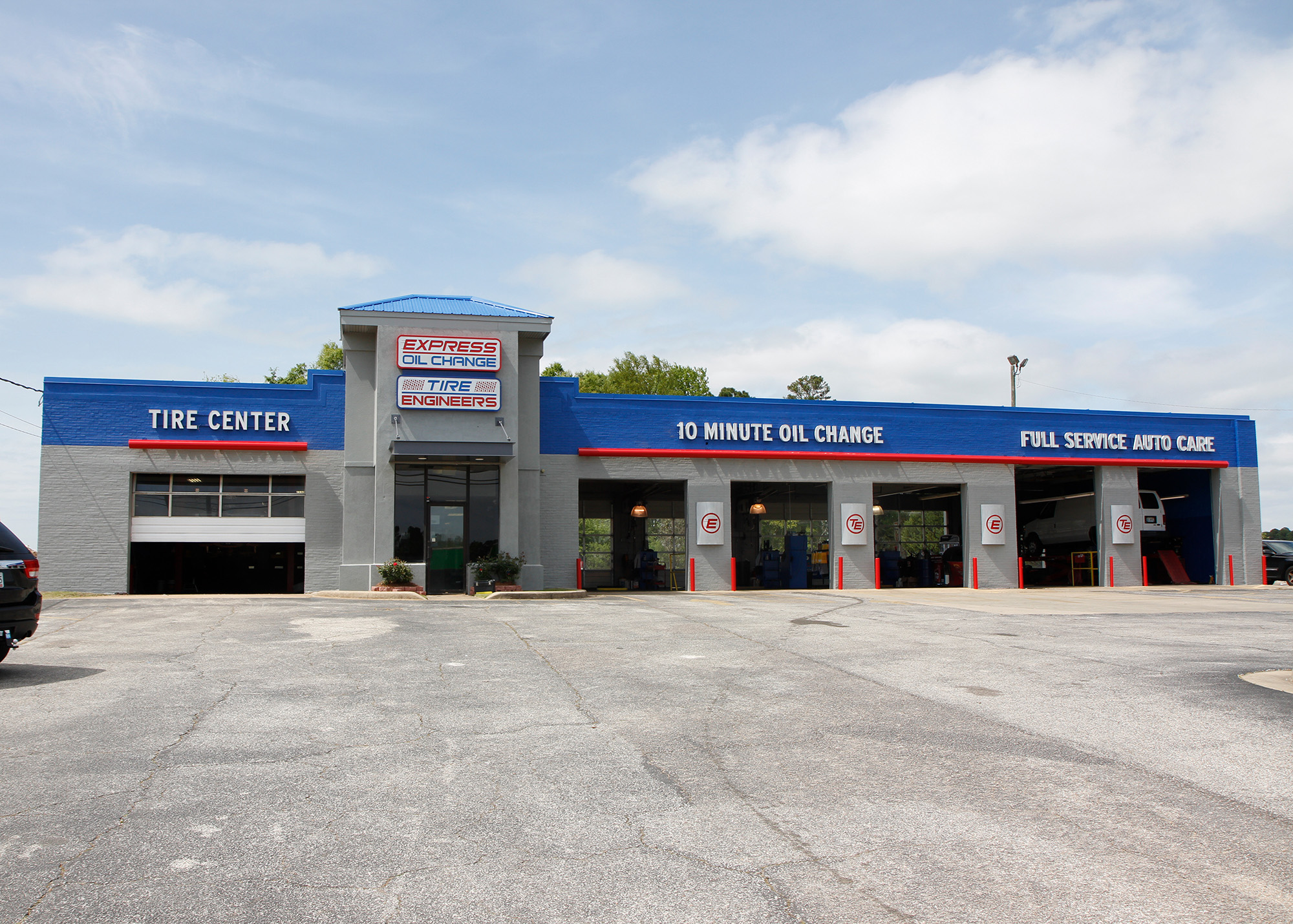 Express Oil Change & Tire Engineers at Auburn, AL - Auburn Mall