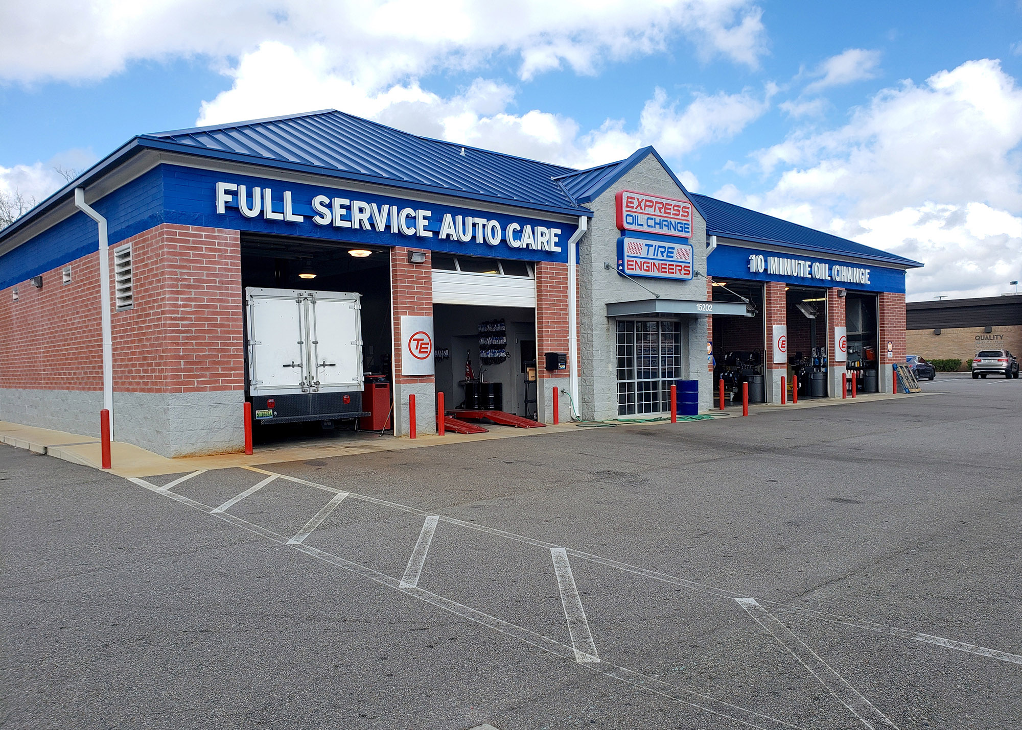 Express Oil Change & Tire Engineers at Jacksonville, FL - River City