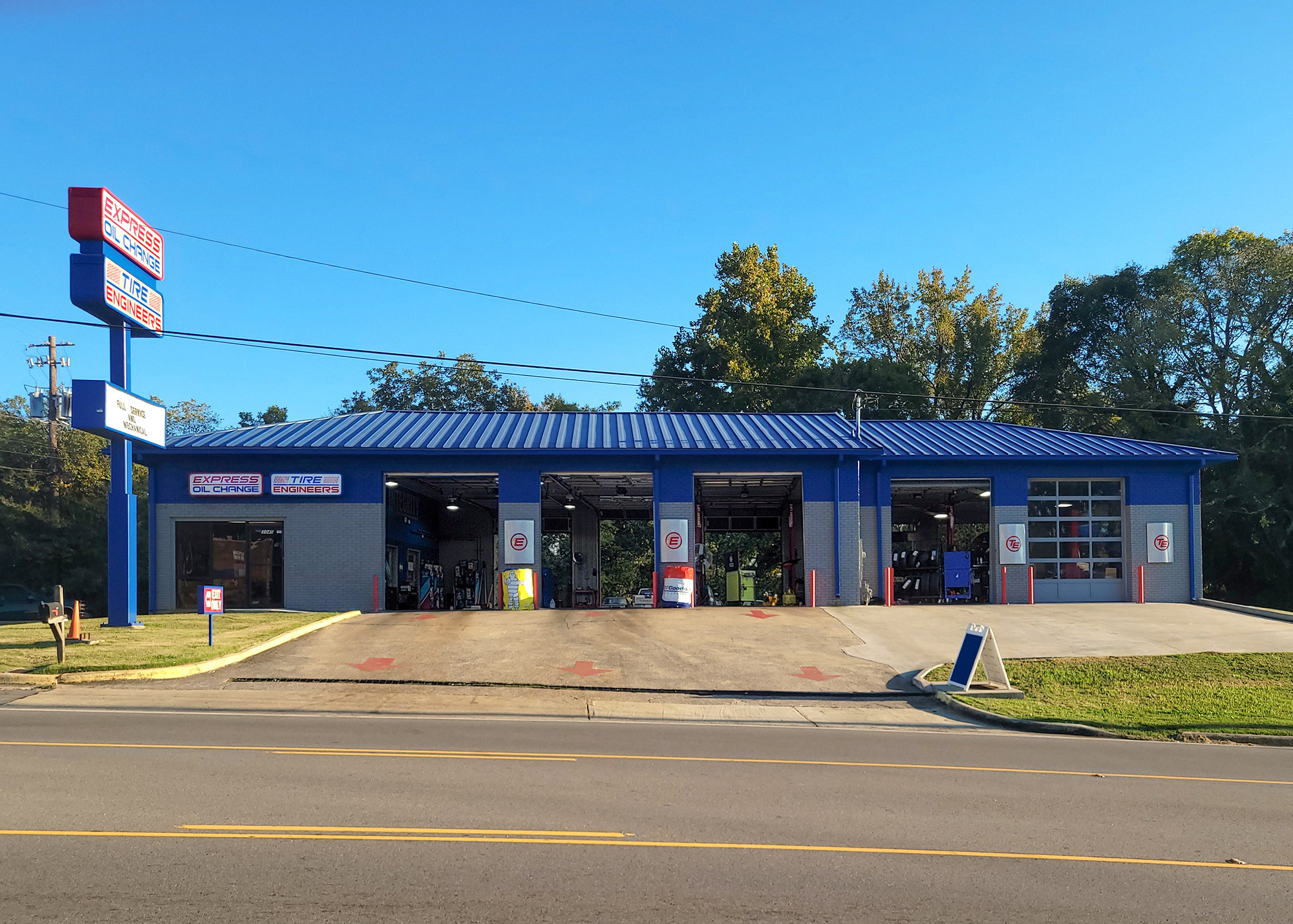 Express Oil Change & Tire Engineers at Hueytown, AL - Woodmont