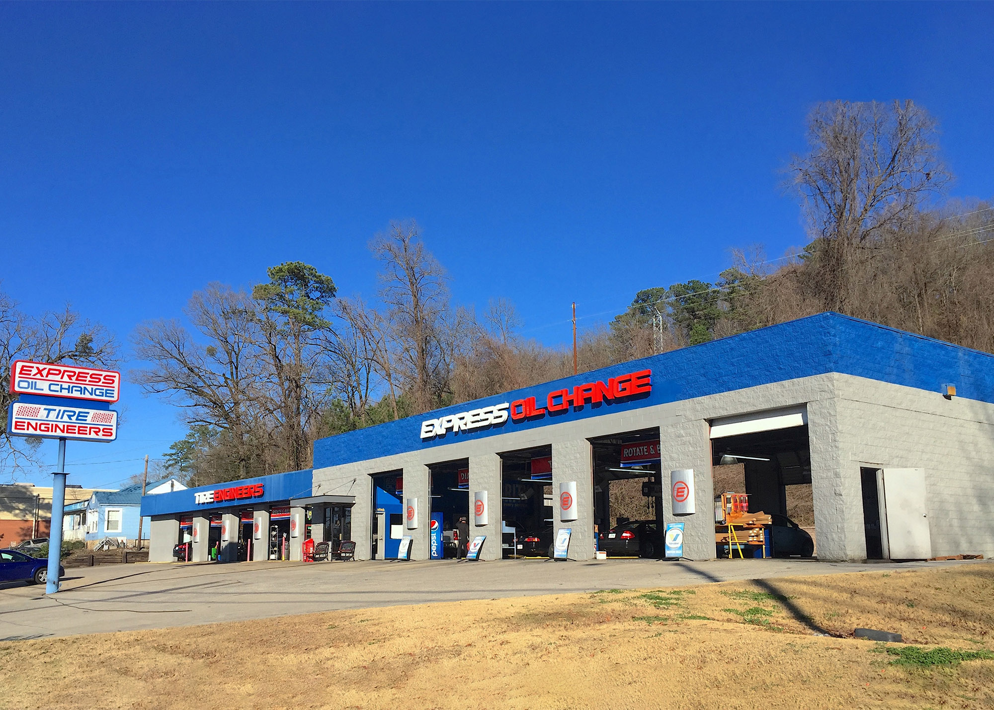 Express Oil Change & Tire Engineers at Alabaster, AL - Downtown
